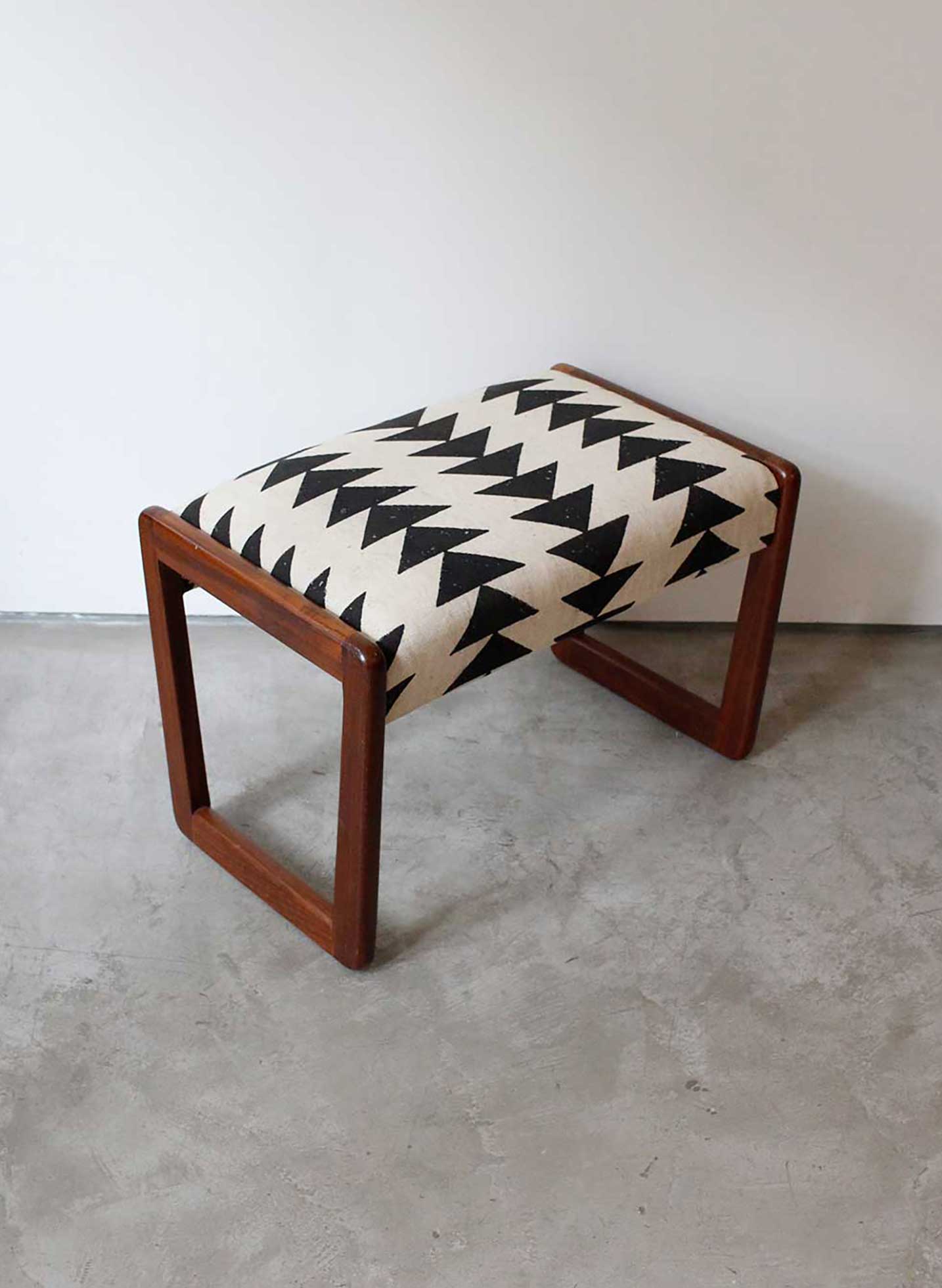 Mid-Century Vintage Vanity Stool - Triangle Print Design