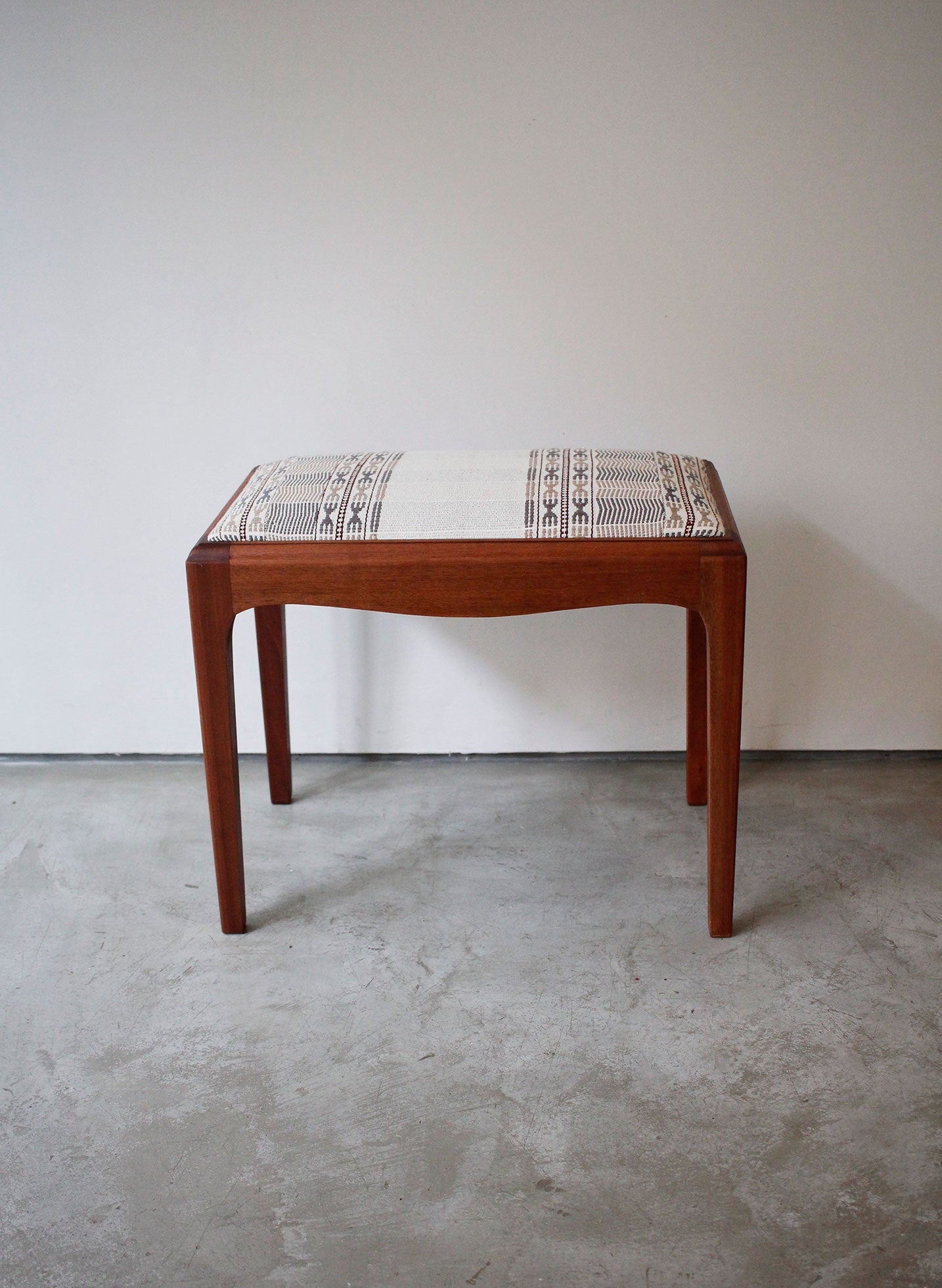 Mid Century Stag Minstrel Vanity Stool